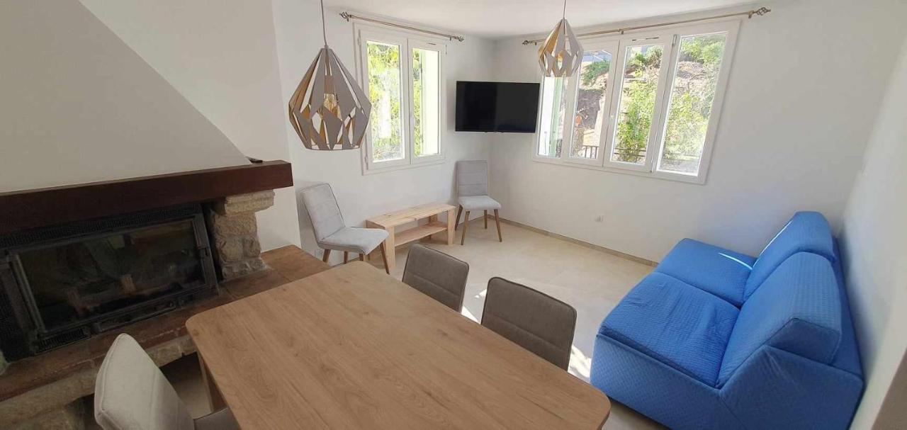 Casa vacanze La Tiniera A - Maison Renovee 2023- Terrasse - Wifi - Village Des Creches Lucéram